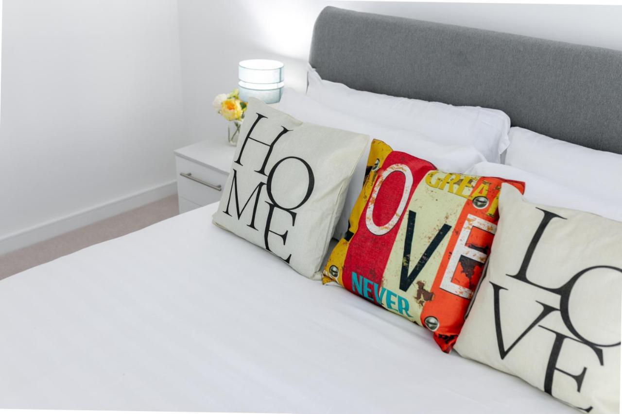 Skyvillion - Olympic View London Stratford Apartment Екстериор снимка
