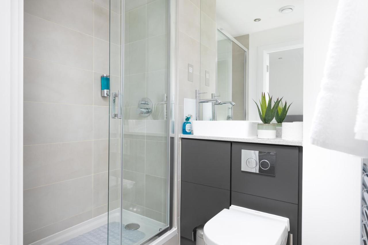 Skyvillion - Olympic View London Stratford Apartment Екстериор снимка
