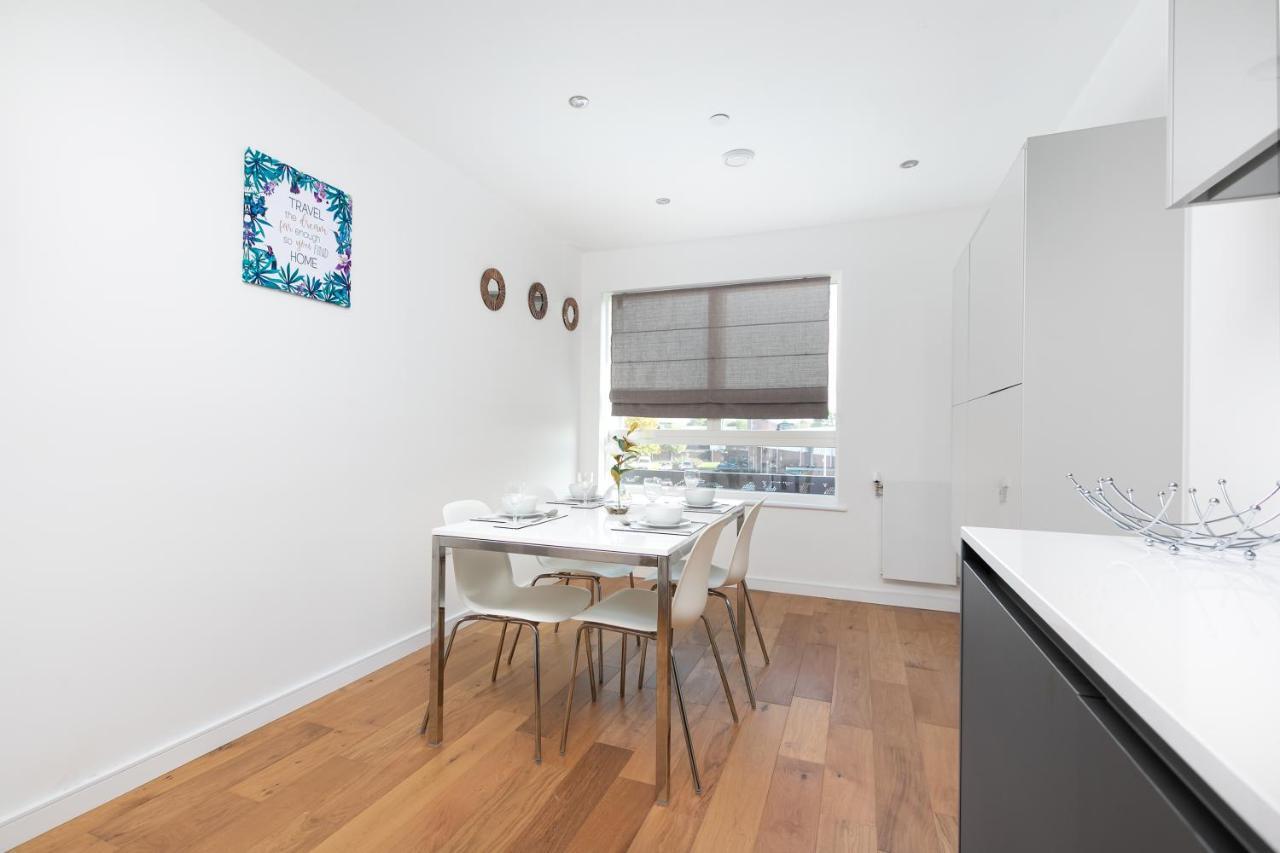 Skyvillion - Olympic View London Stratford Apartment Екстериор снимка